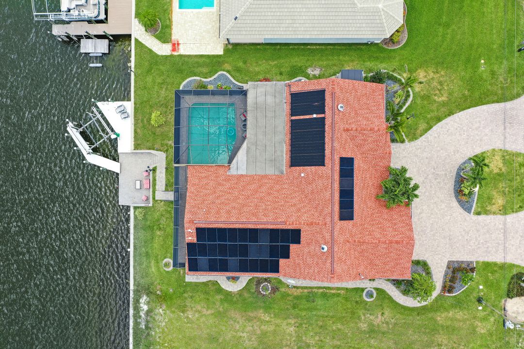 1222 SW 4th Ct, Cape Coral, FL 33991