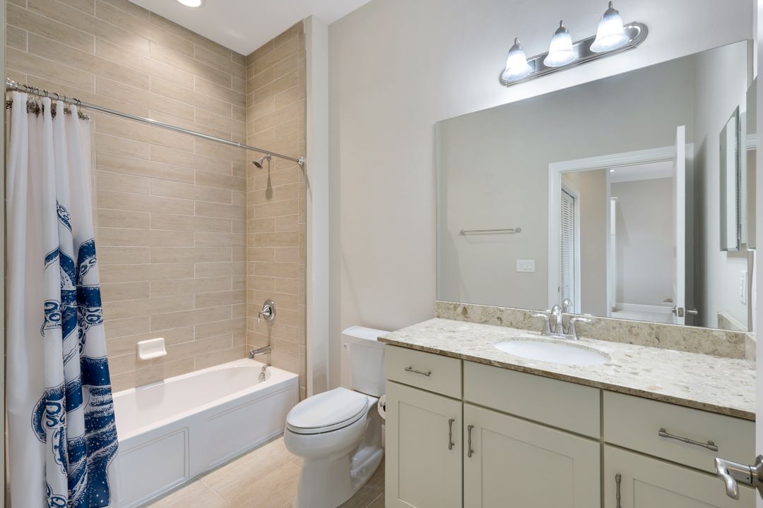 15114 Palmer Lake Cir #203, Naples, FL 34109