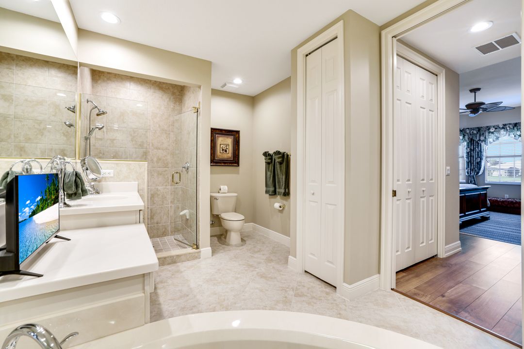 6446 Legacy Cir #102, Naples, FL 34113