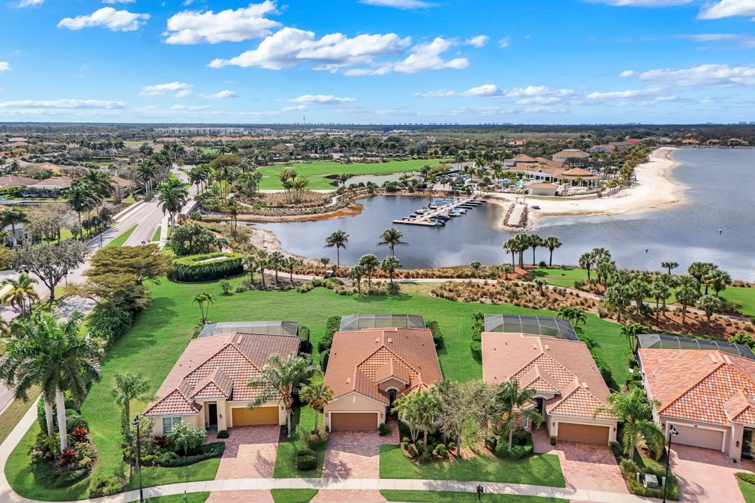 9112 Siesta Bay Dr, Naples, FL 34120