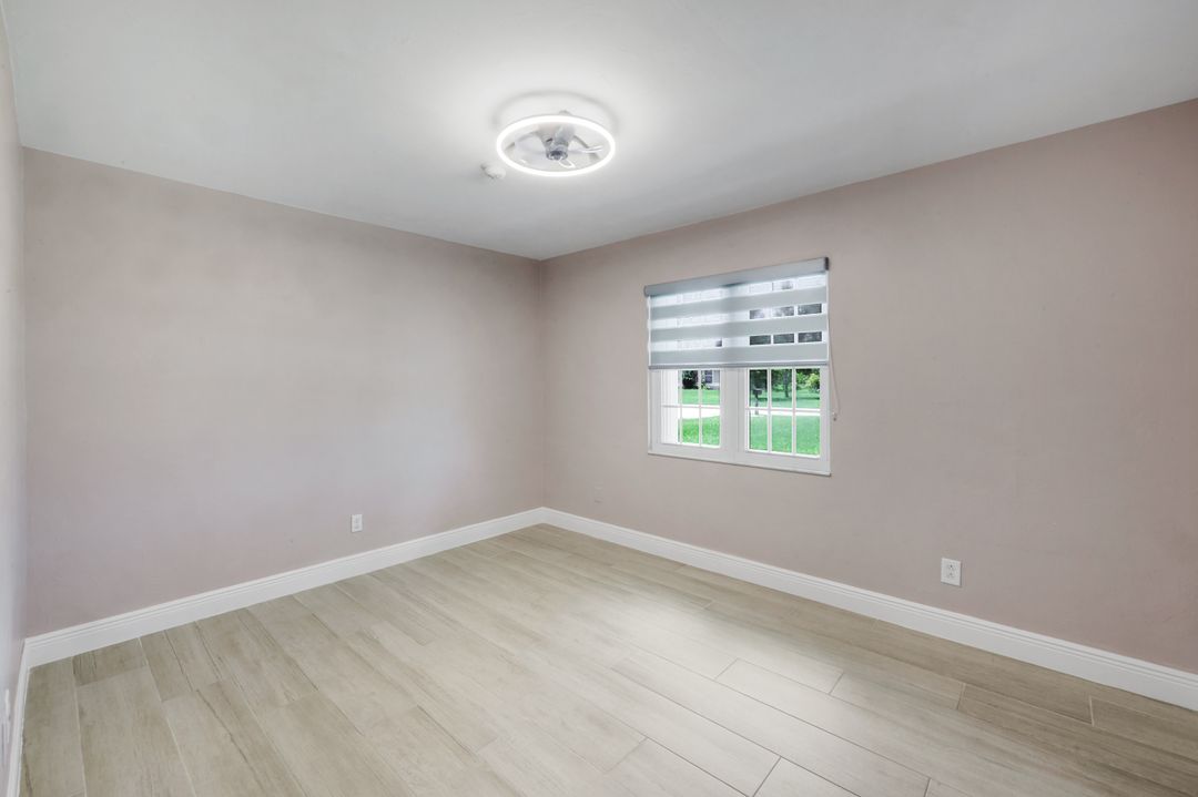 2212 SE 7th St, Cape Coral, FL 33990