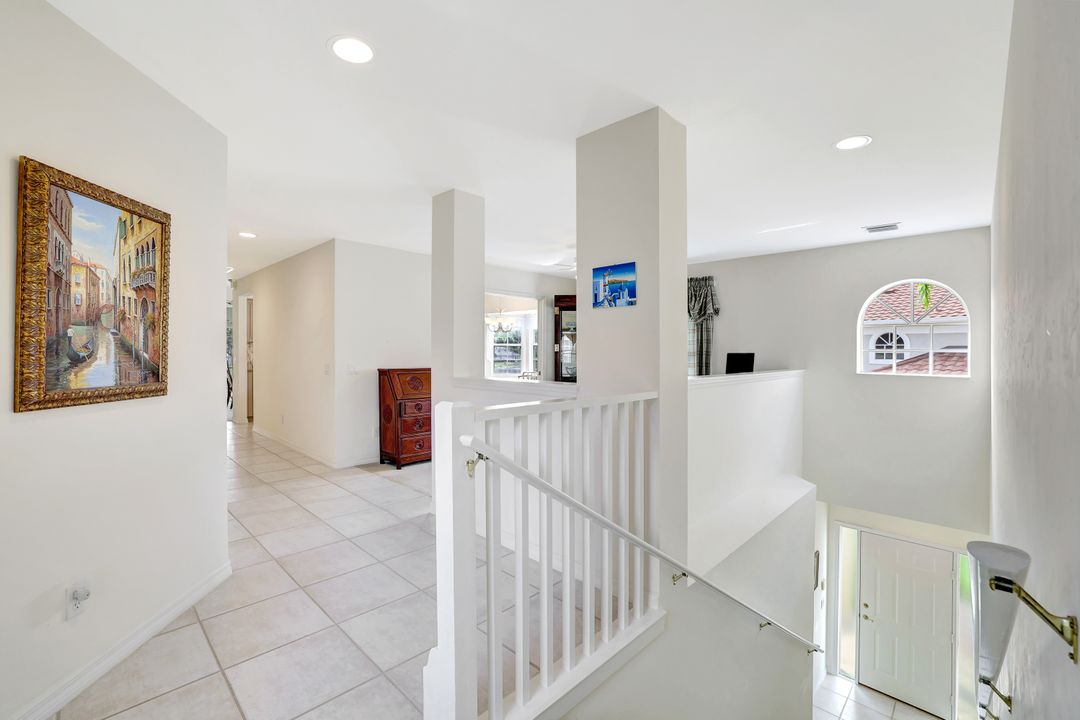 6200 Reserve Cir #404, Naples, FL 34119