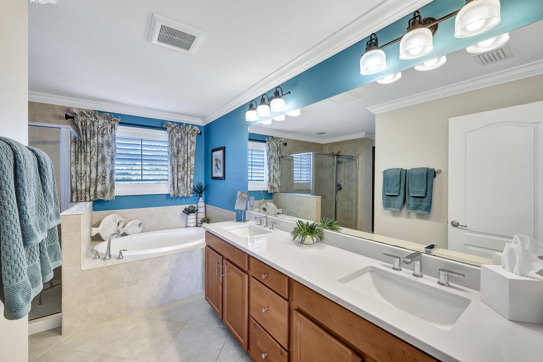 14554 Lanier Ct, Naples, FL 34114