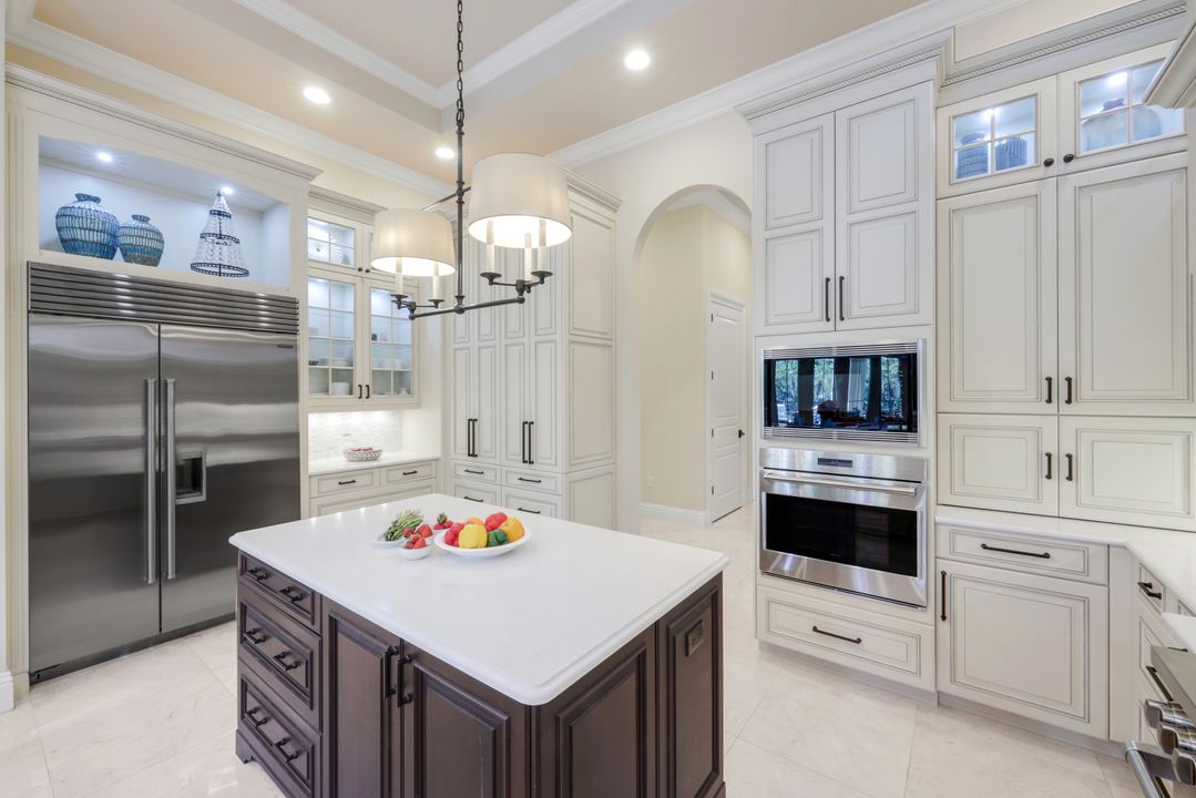 3122 Dahlia Way, Naples, FL 34105