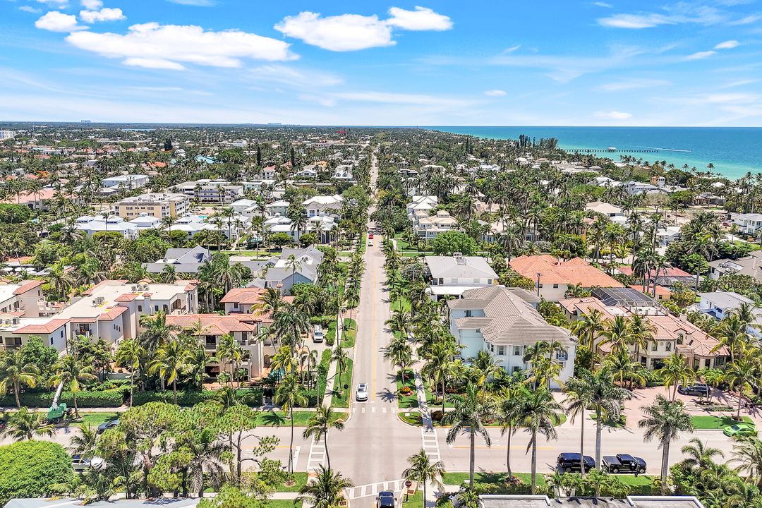 510 2nd St S, Naples, FL 34102