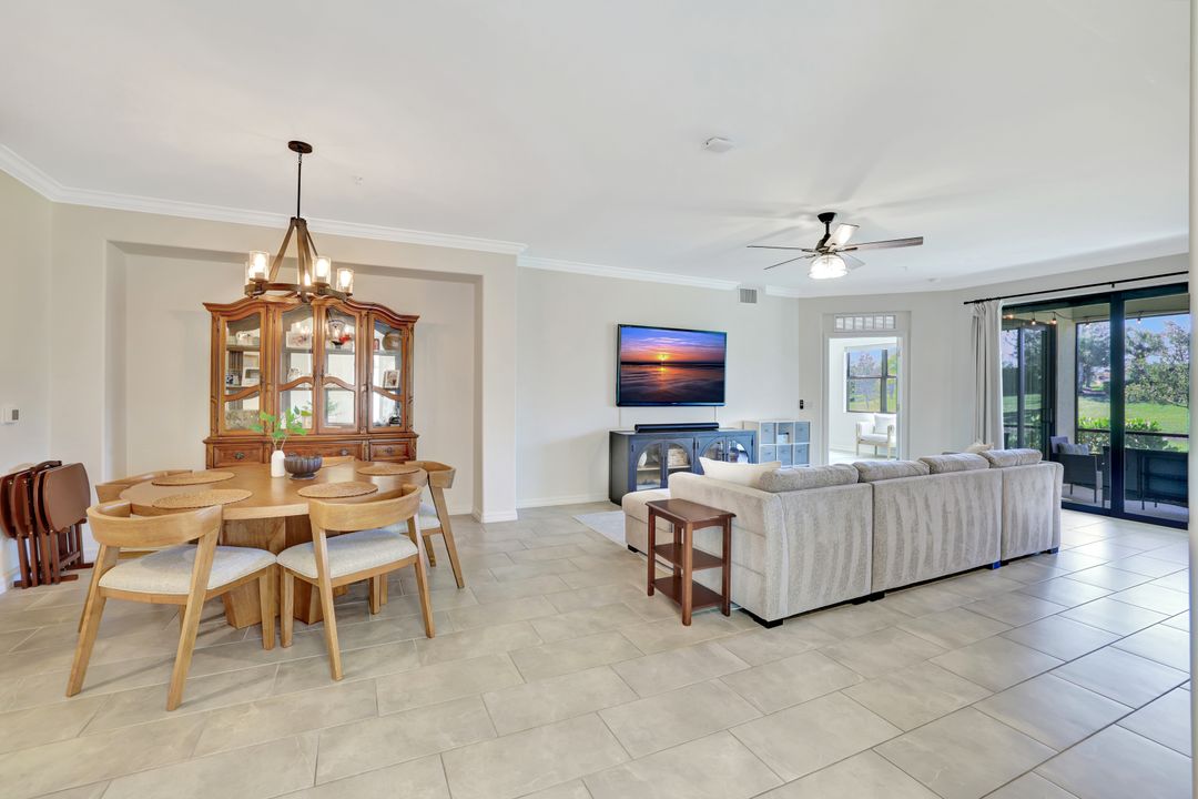 2368 Anguilla Dr #102, Naples, FL 34120