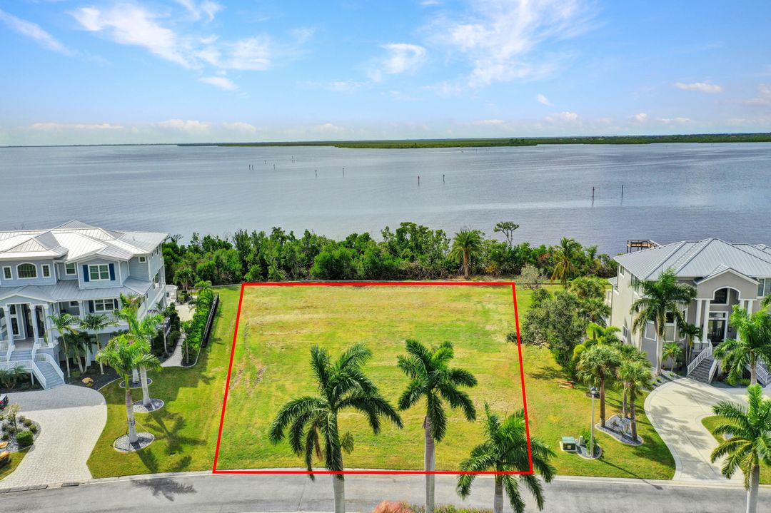 4591 Grassy Point Blvd, Port Charlotte, FL 33952