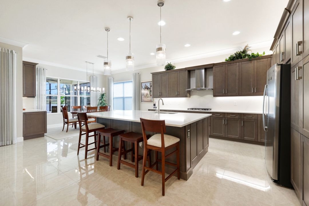 12078 Mimosa St, Naples, FL 34120