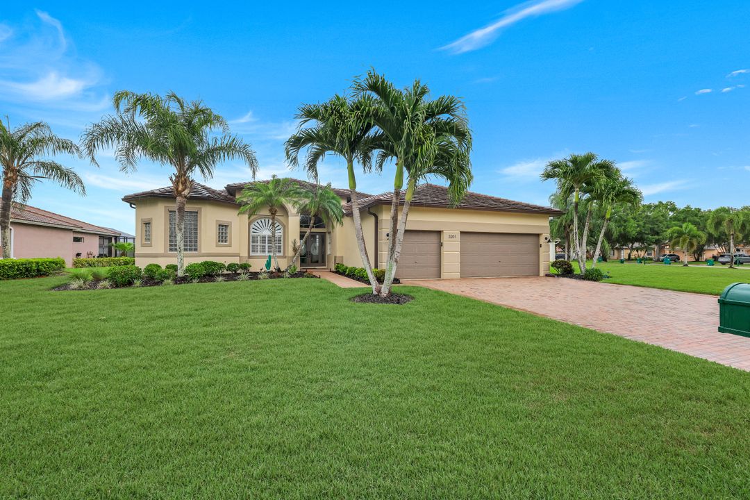 3201 Brookeview Ct, Naples, FL 34120