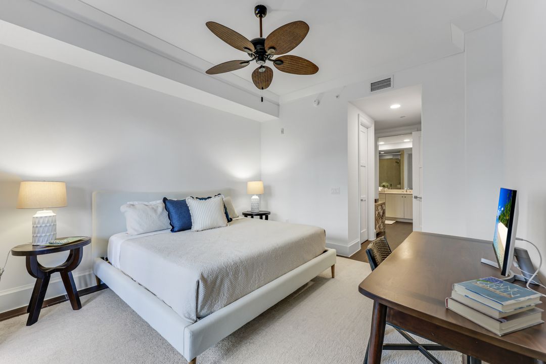1030 3rd Ave S #215, Naples, FL 34102