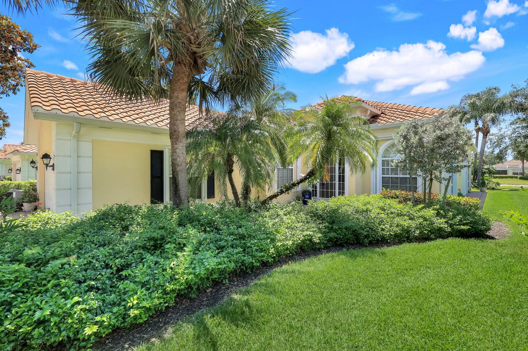 4479 Prescott Ln, Naples, FL 34119