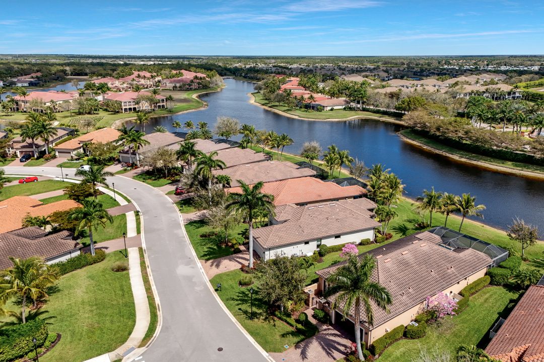 9568 Mussorie Ct, Naples, FL 34114