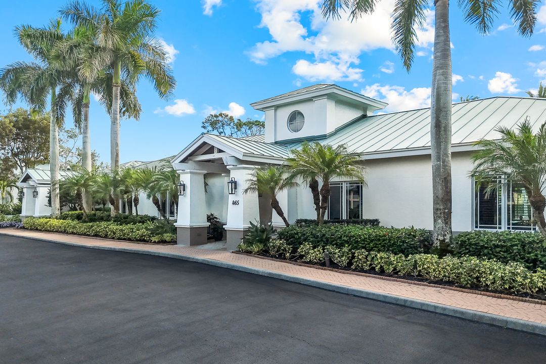 455 Cove Tower Dr #902, Naples, FL 34110