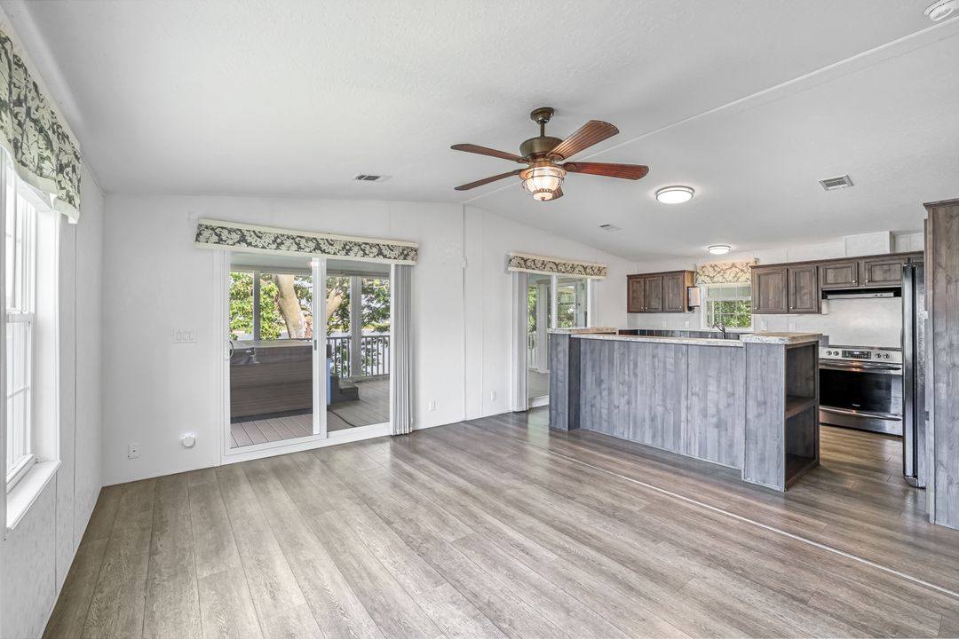 33 Covey Ln #33, Naples, FL 34114