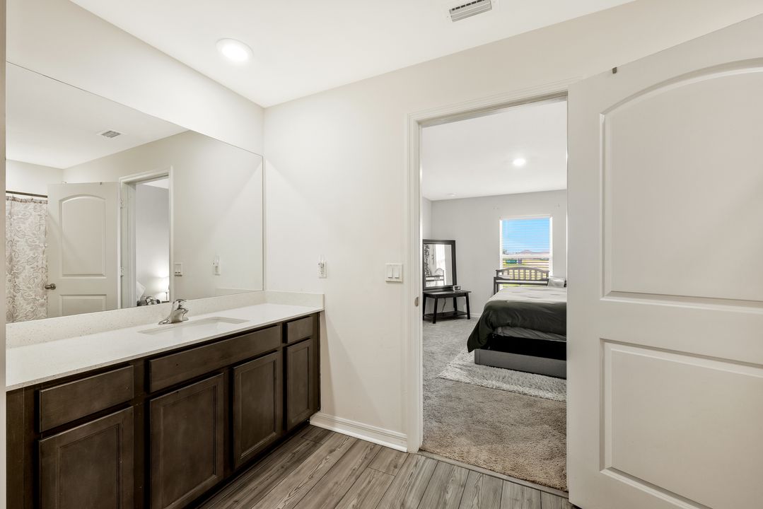 210 NE 16th Terrace, Cape Coral, FL 33909