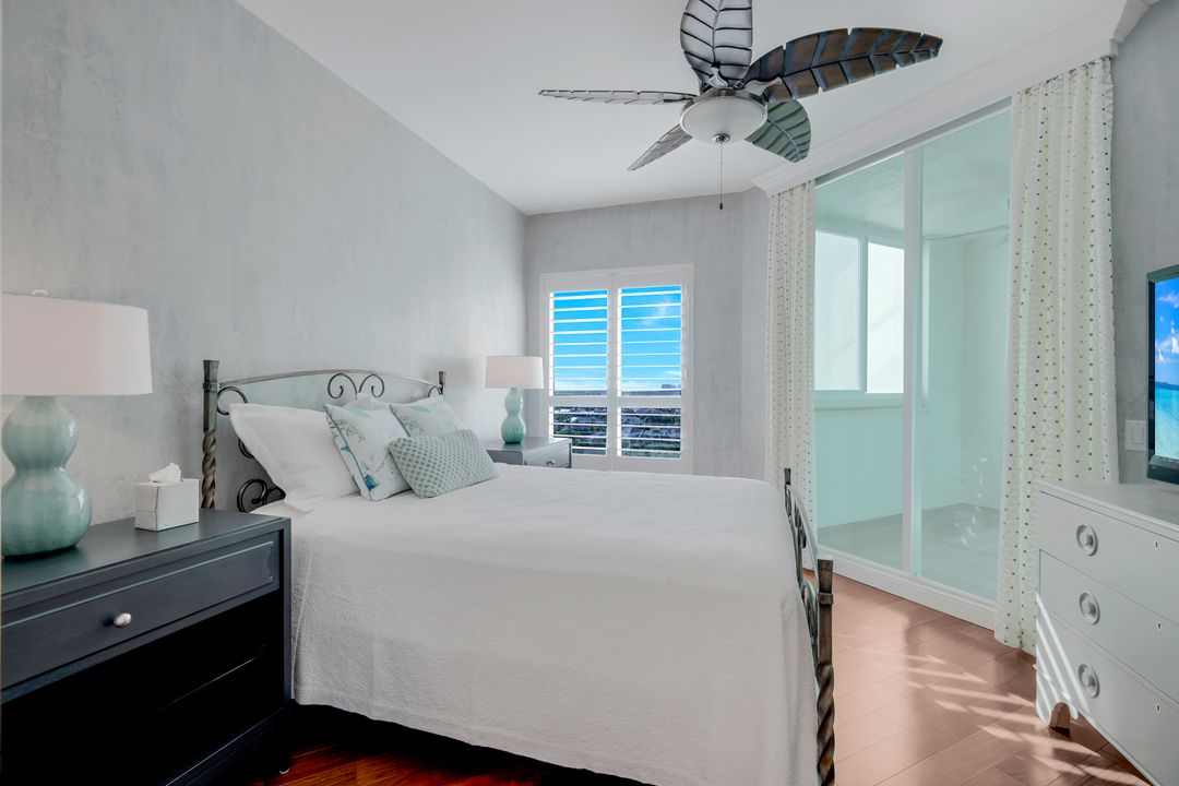 295 Grande Way #1004, Naples, FL 34110