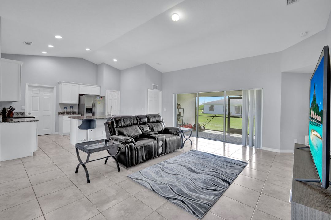 216 NW 9th Terrace, Cape Coral, FL 33993