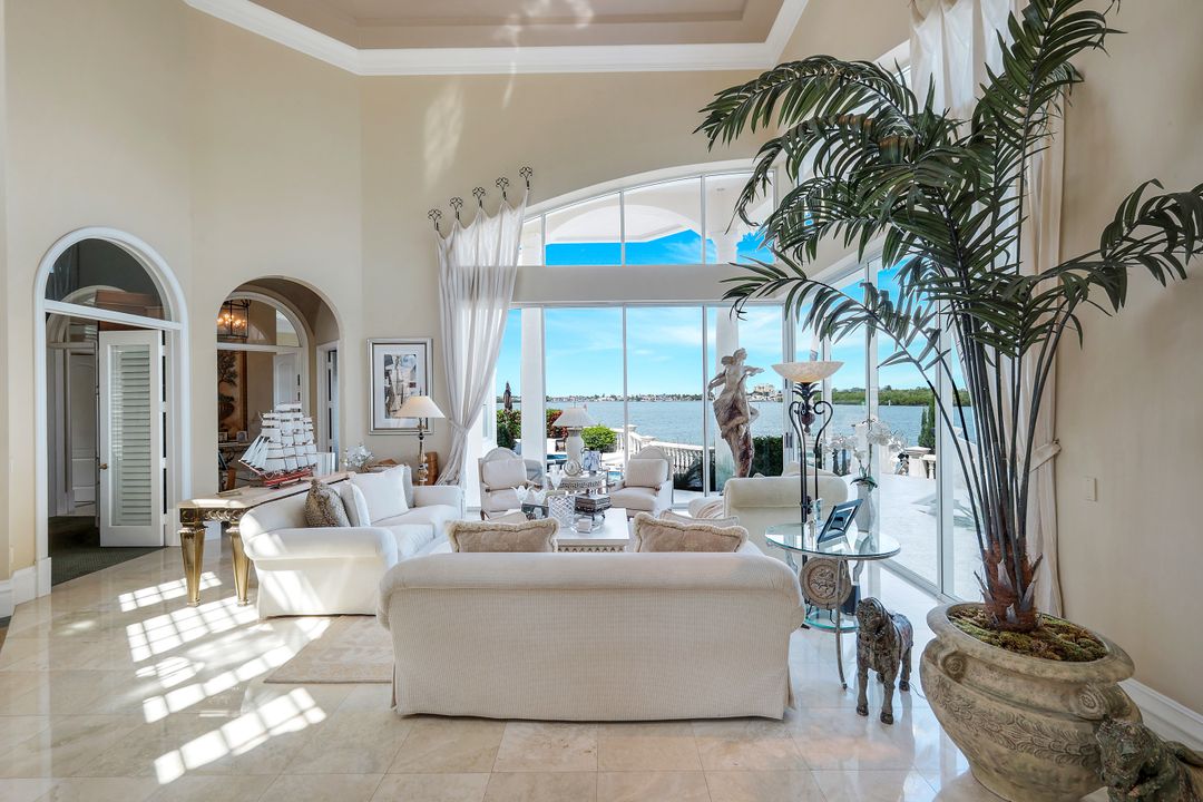 490 Renard Ct, Marco Island, FL 34145