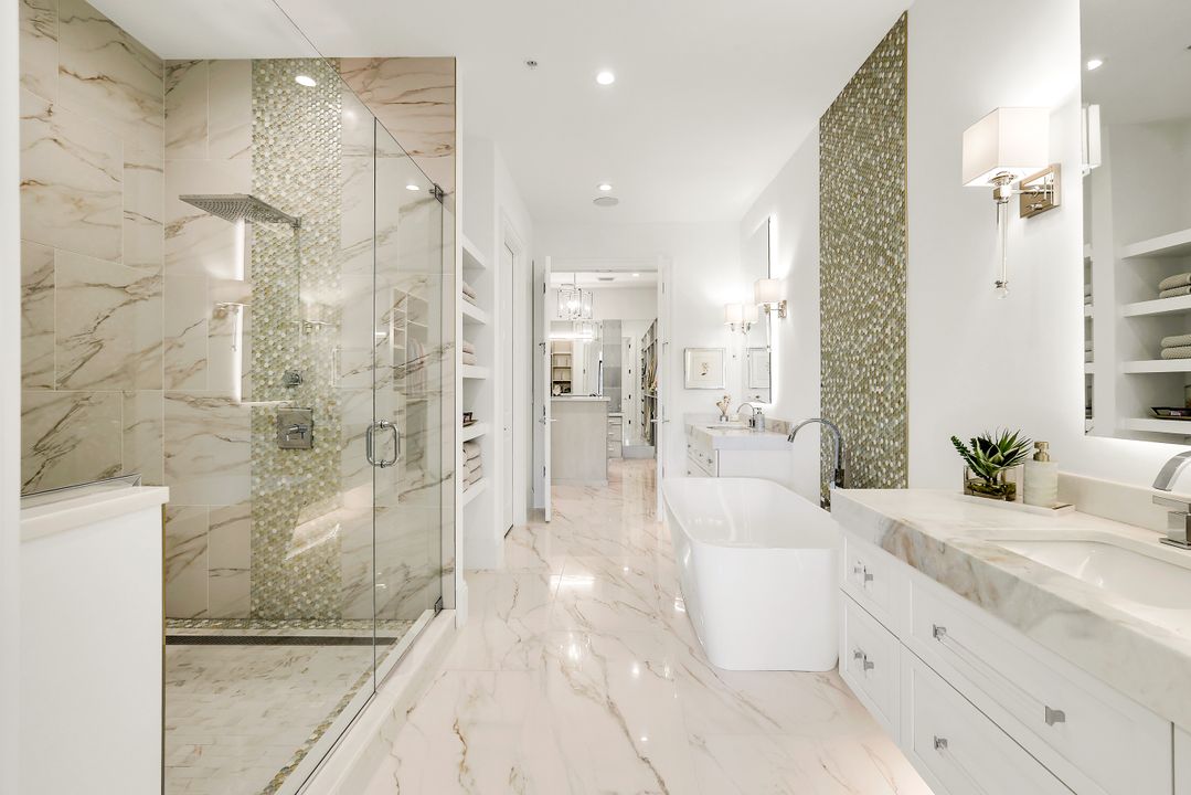 16320 Corsica Way #202, Naples, FL 34110