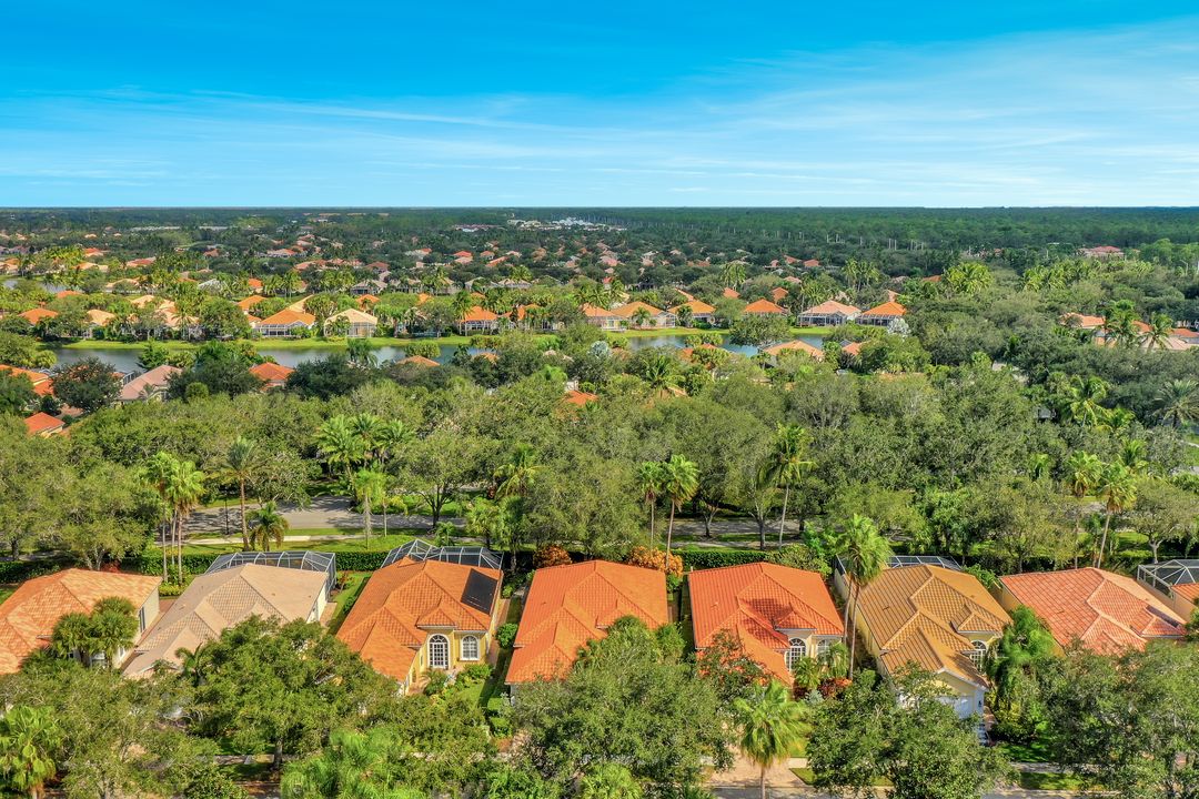 5930 Bermuda Ln, Naples, FL 34119