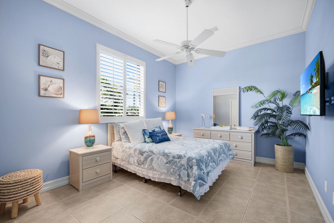 2014 Cape Coral Pkwy W, Cape Coral, FL 33914