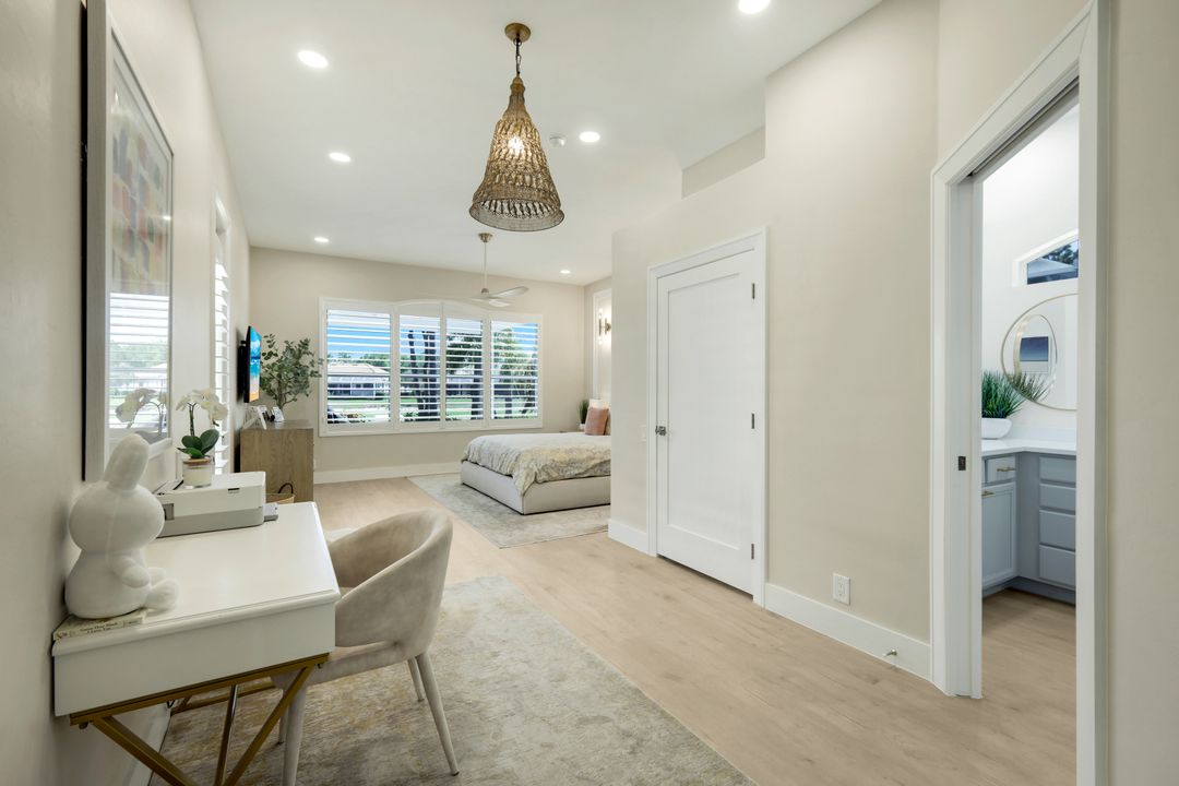 8586 Gleneagle Way, Naples, FL 34120