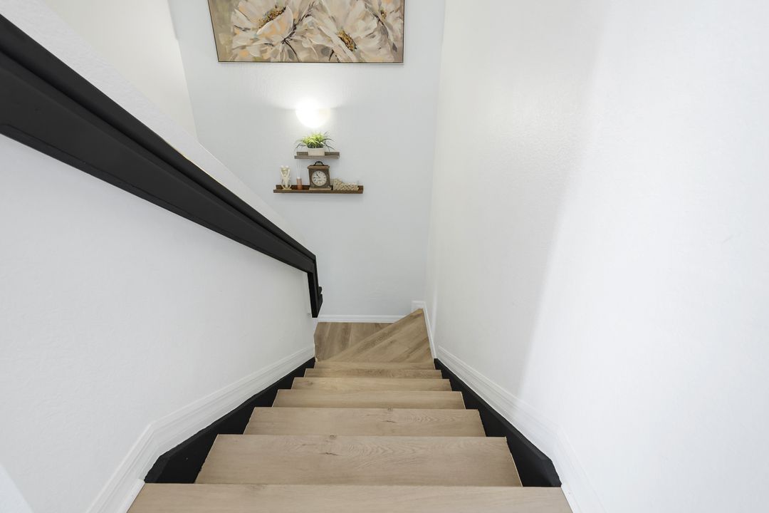 15239 Summit Pl Cir, Naples, FL 34119