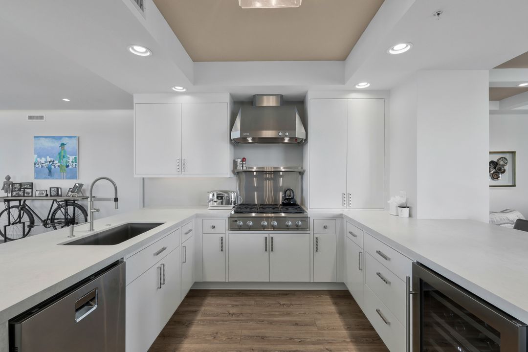 275 Indies Way #1701, Naples, FL 34110