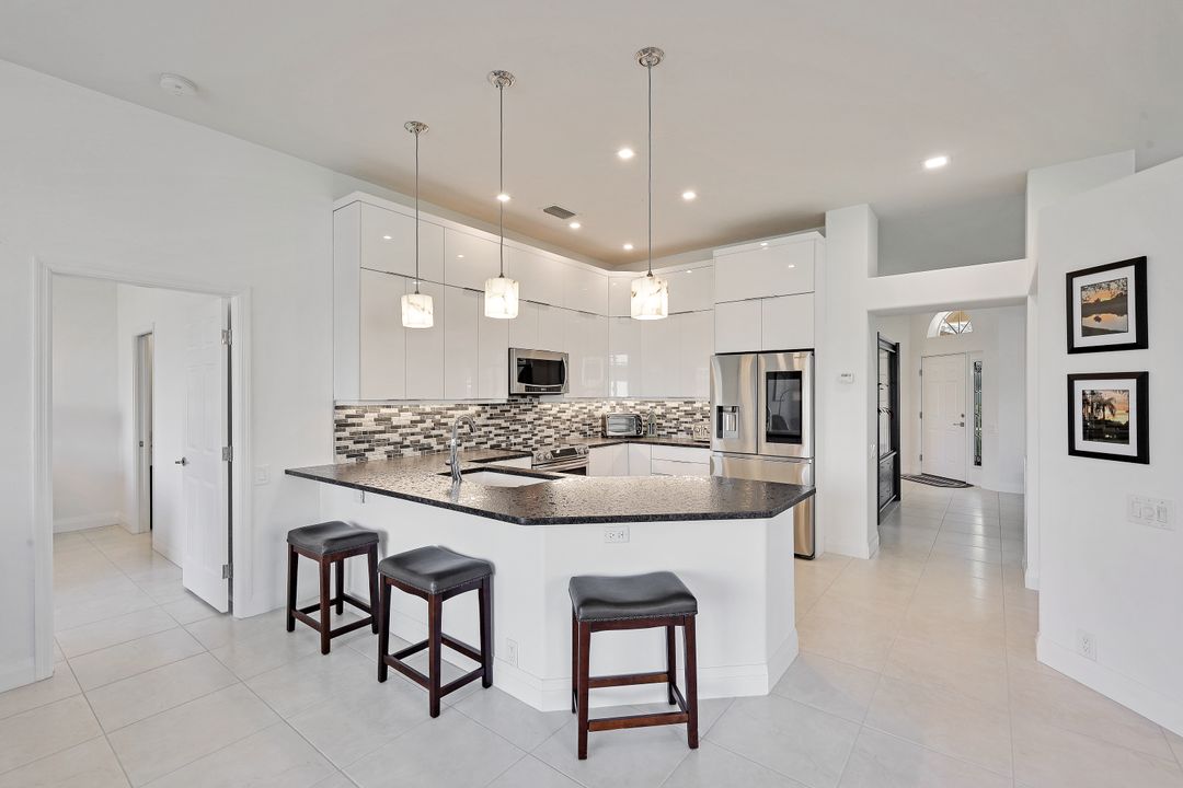 13470 Bridgeford Ave, Bonita Springs, FL 34135