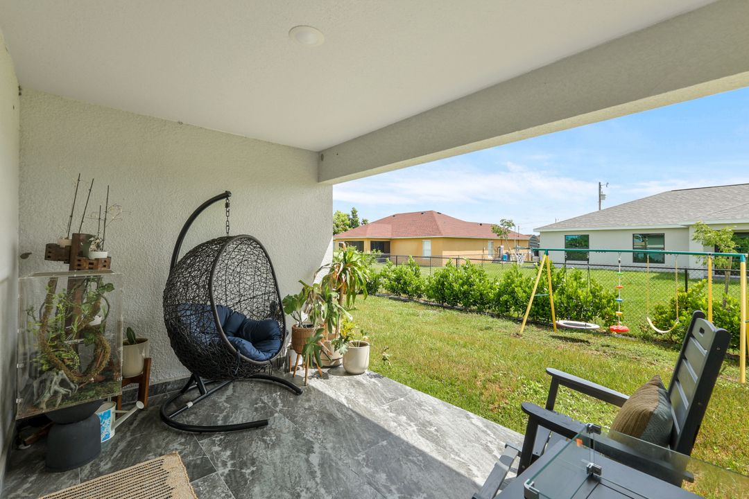 2003 NE 6th Ave, Cape Coral, FL 33909