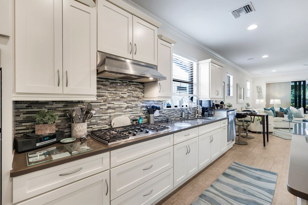 16345 Camden Lakes Cir, Naples, FL 34110