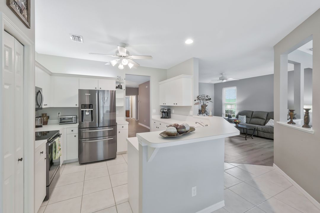 1340 Charleston Square Dr #101, Naples, FL 34110