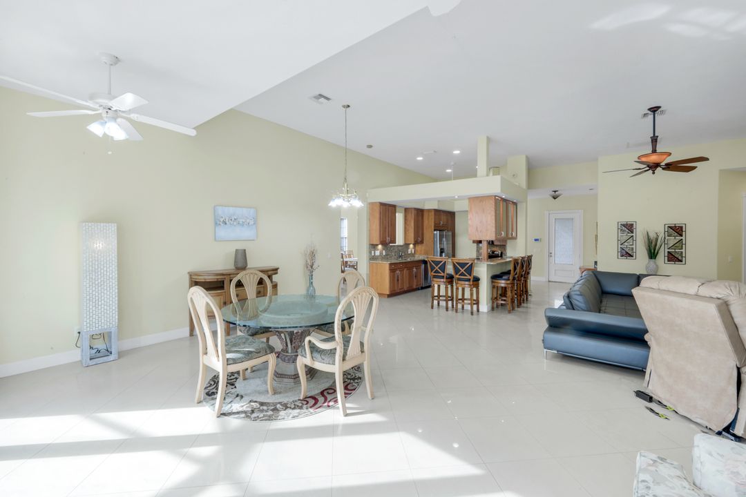 3112 Dominica Way, Naples, FL 34119