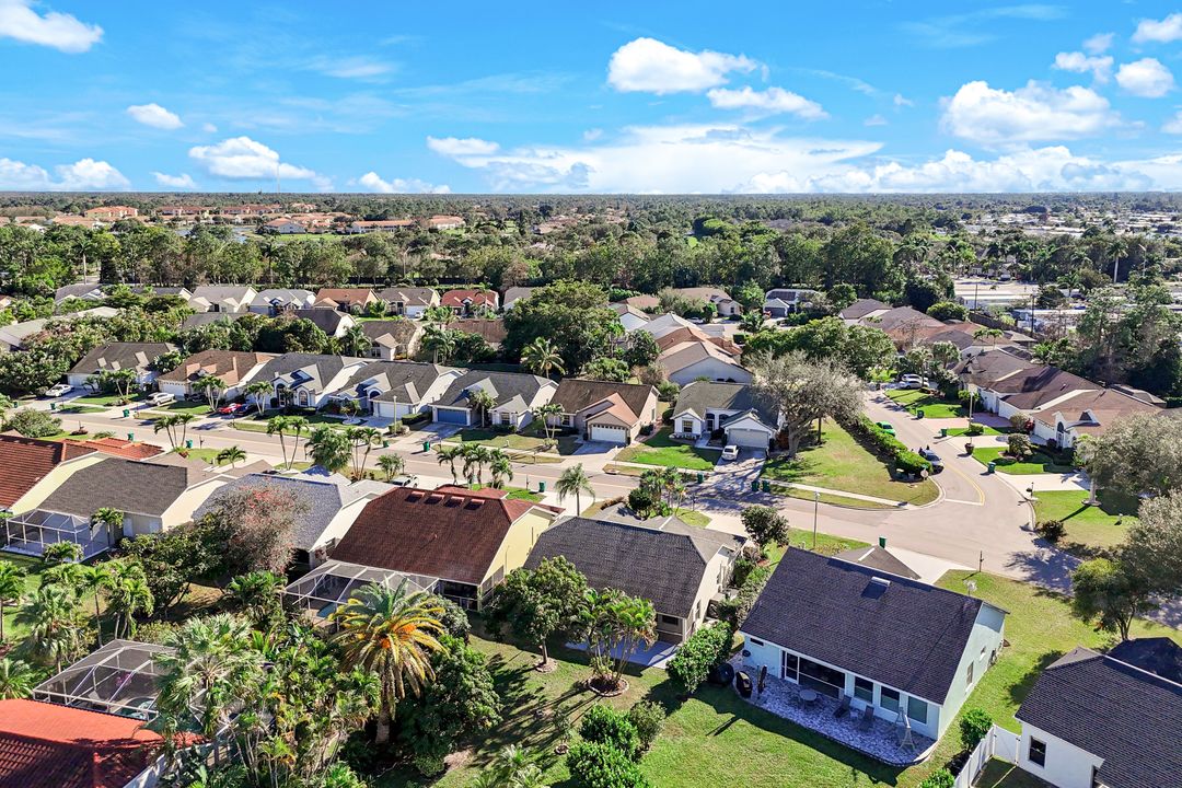 658 Lambton Ln, Naples, FL 34104