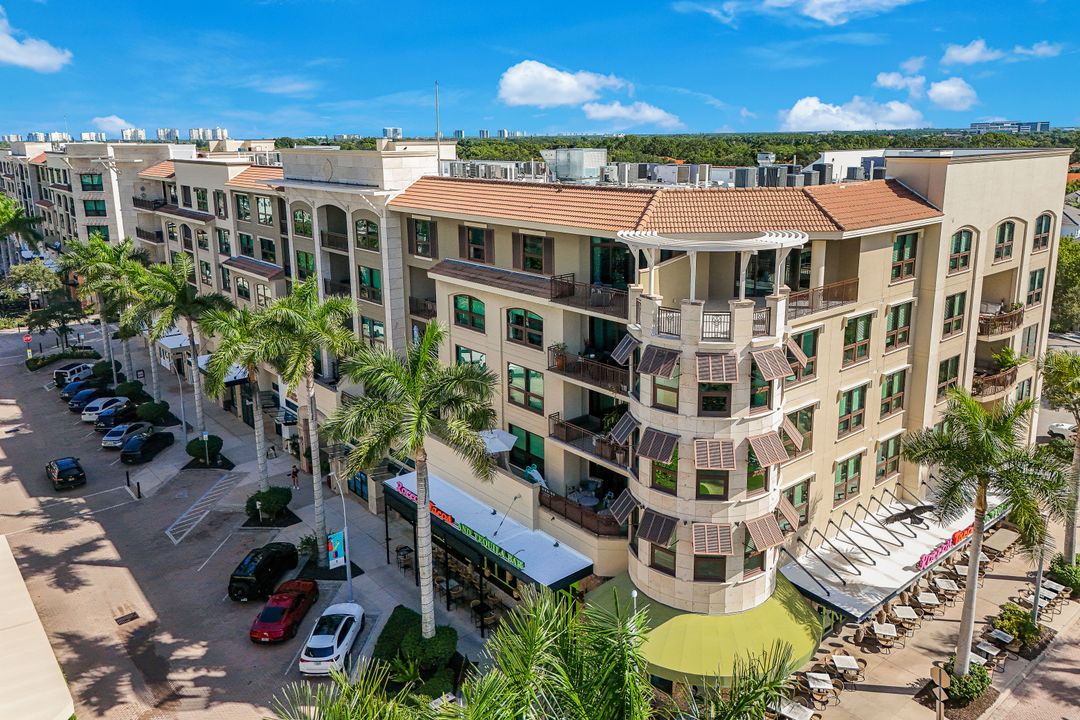 9123 Strada Pl #7201, Naples, FL 34108
