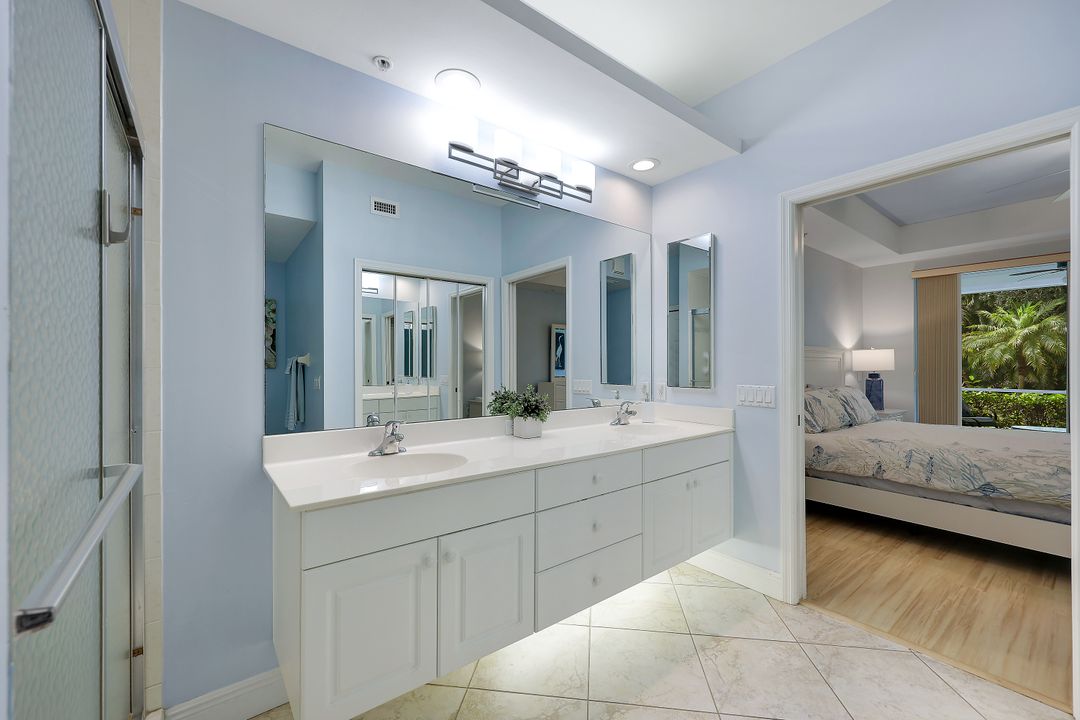 2350 Hidden Lake Ct #2511, Naples, FL 34112
