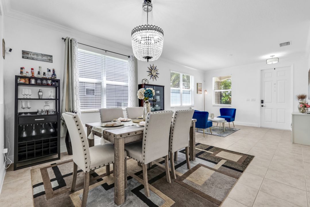 1570 Double Eagle Trail, Naples, FL 34120