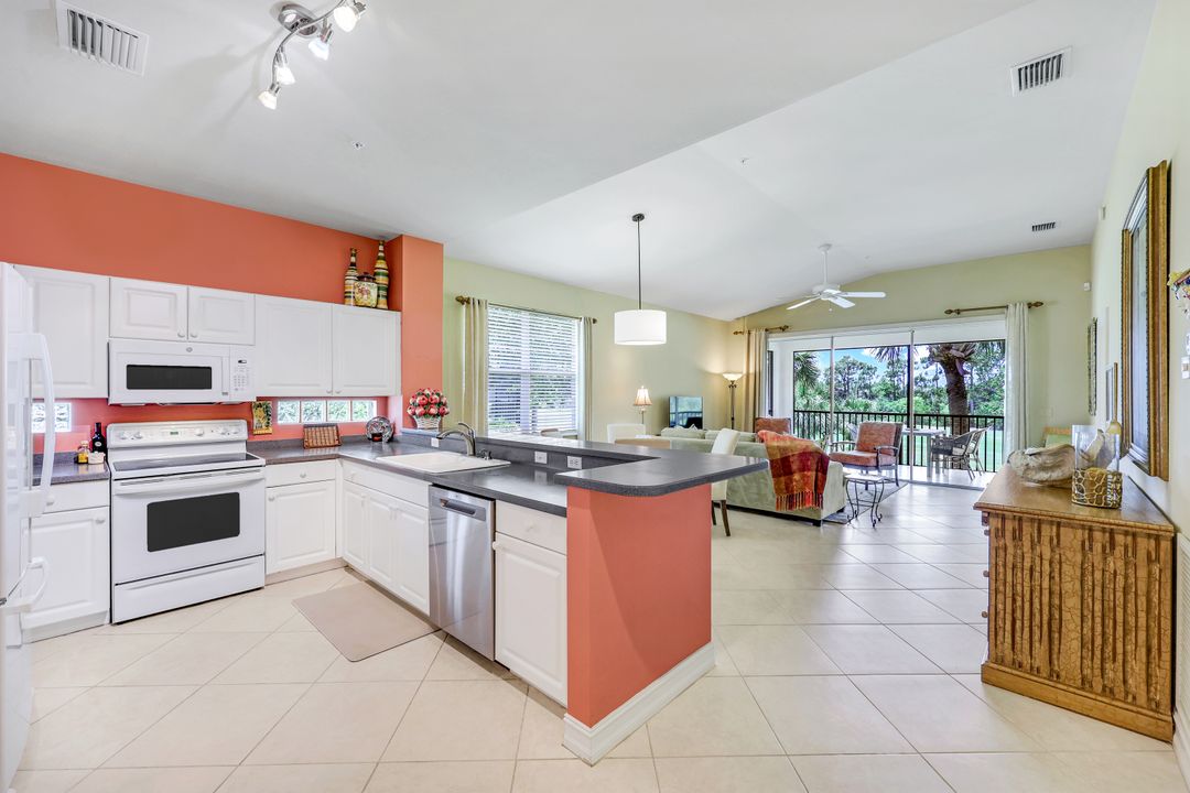 4651 Turnberry Lake Dr #201, Estero, FL 33928