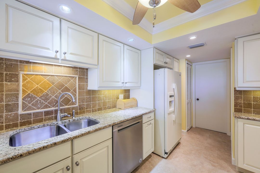 7119 Lakeridge View Court #Unit 303, Fort Myers, FL 33907