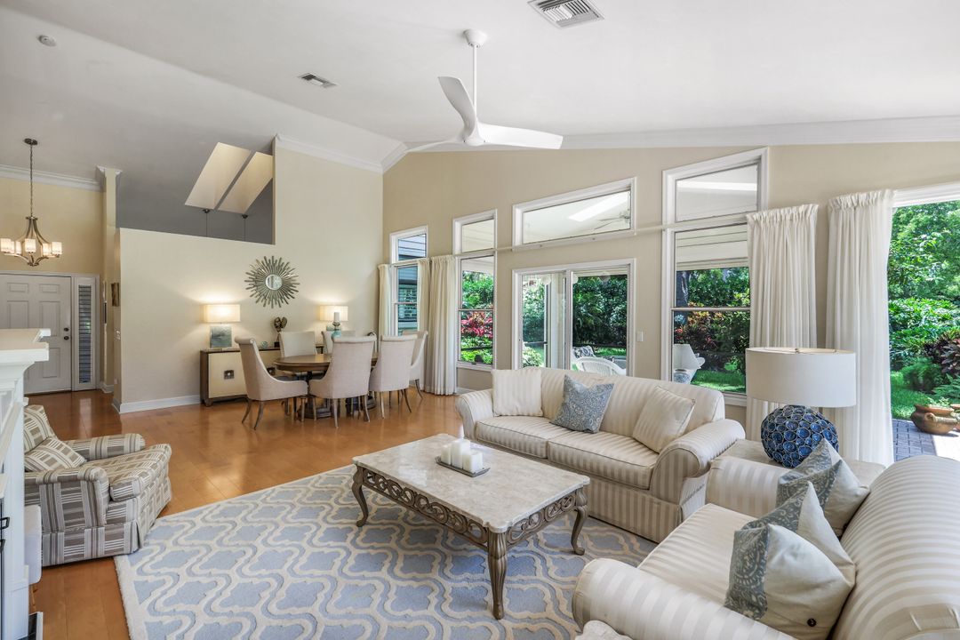 6619 Trident Way, Naples, FL 34108