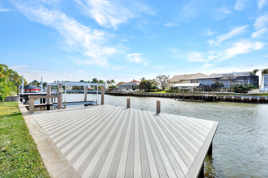 432 Oak Ave, Naples, FL 34108