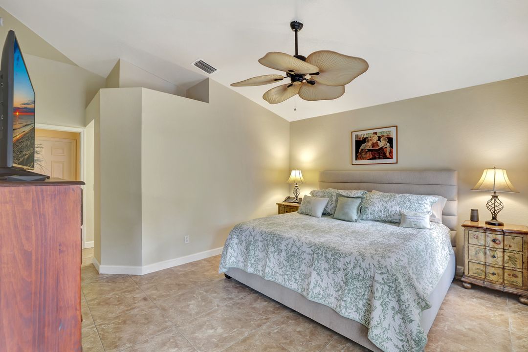 660 20th St SE, Naples, FL 34117