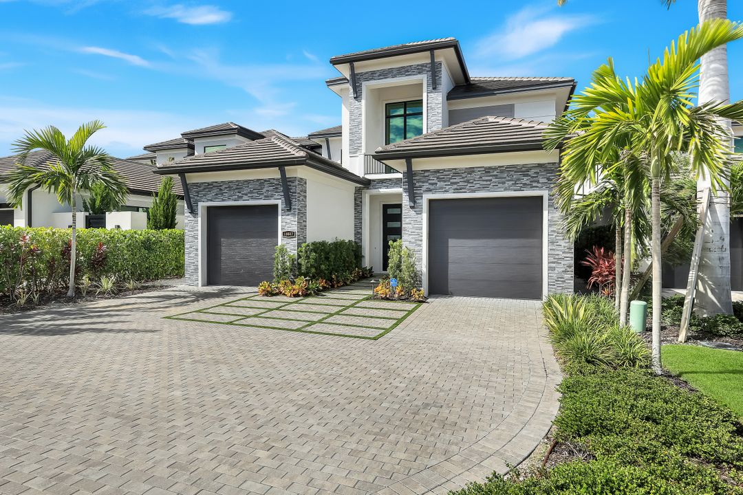 16647 Isola Bella Ln, Naples, FL 34110