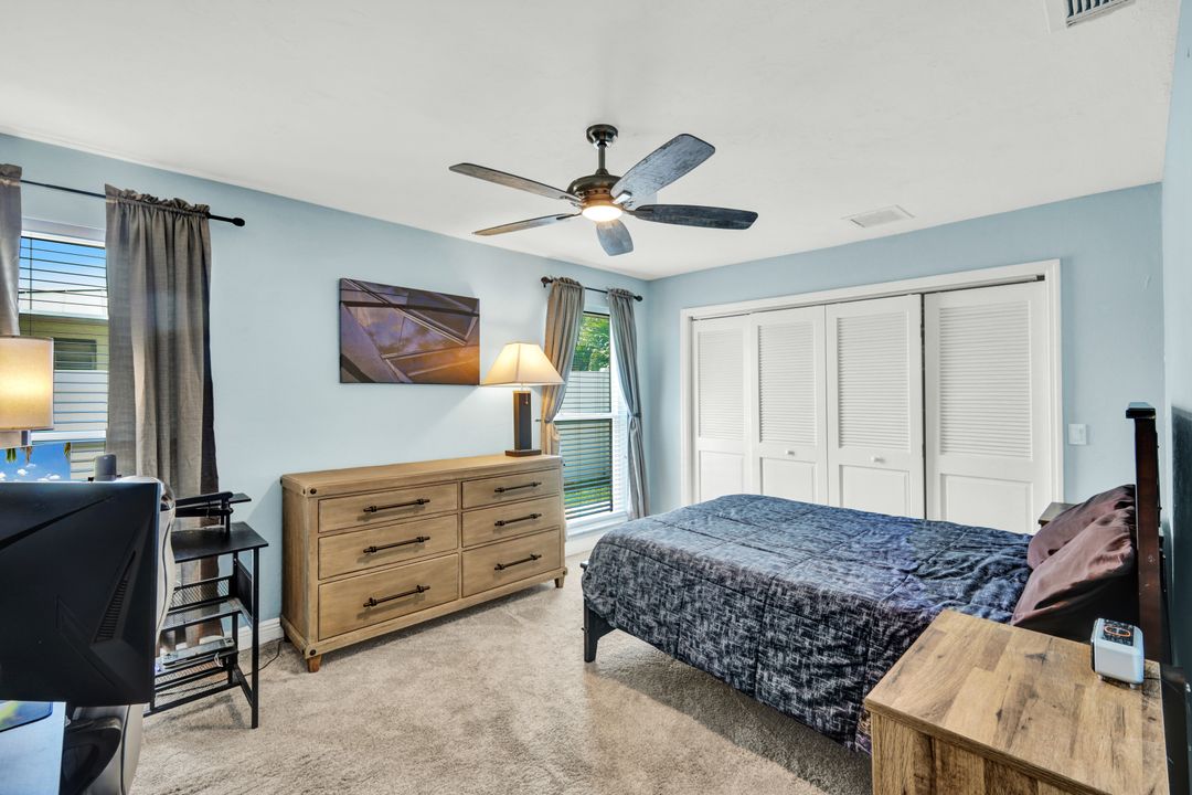 703 SE 33rd Terrace, Cape Coral, FL 33904