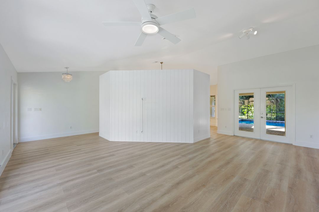 244 Channing Ct, Naples, FL 34110