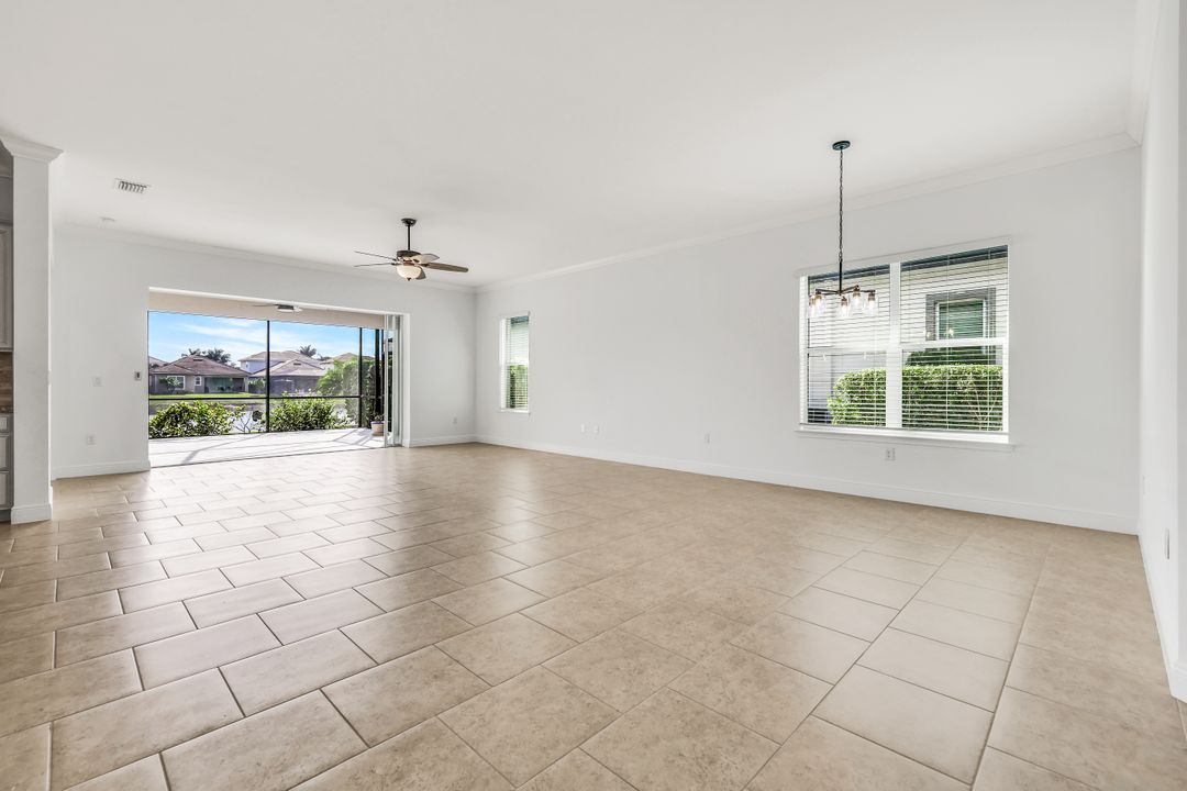 3529 Pilot Cir, Naples, FL 34120