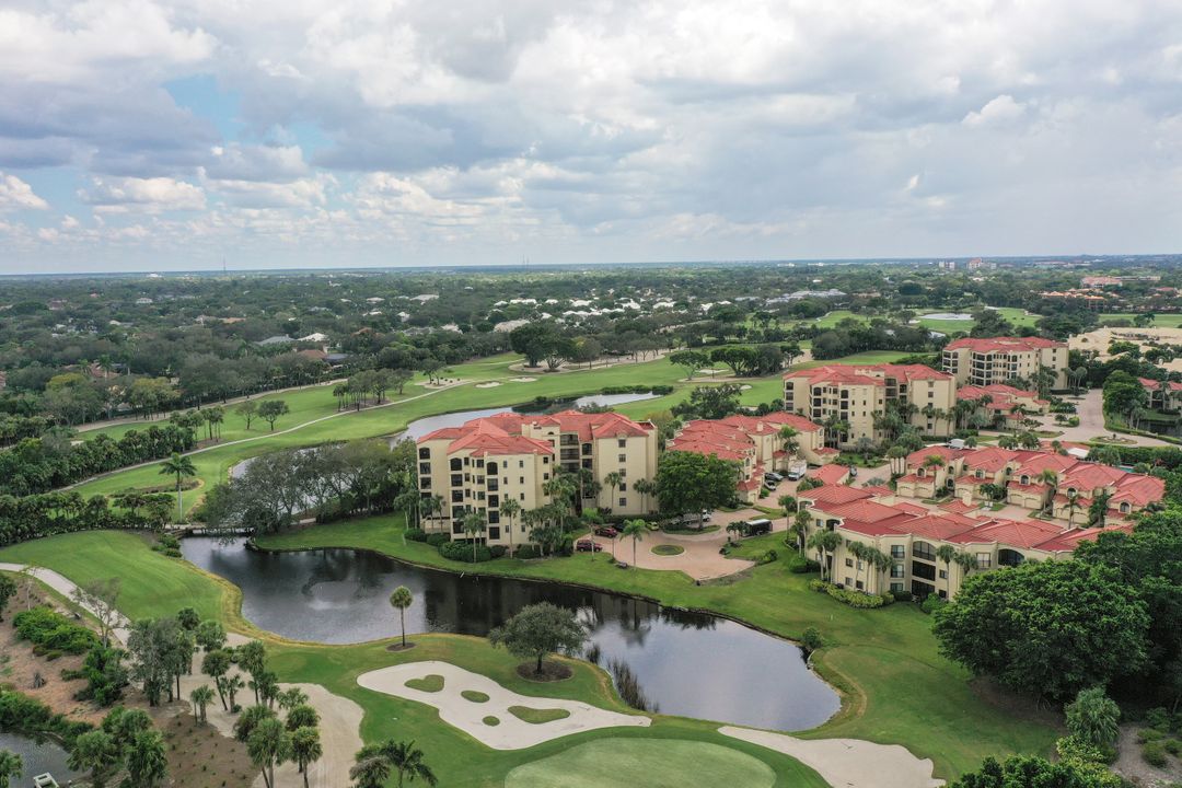 7048 Pelican Bay Blvd #305, Naples, FL 34108