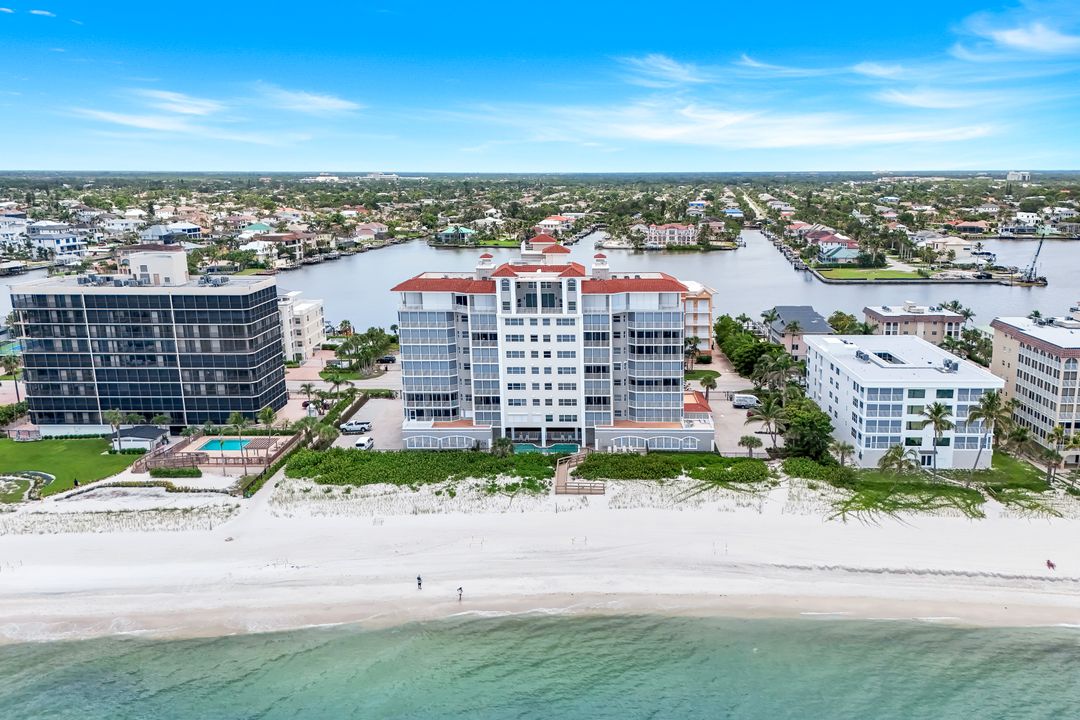 9577 Gulf Shore Dr #801, Naples, FL 34108
