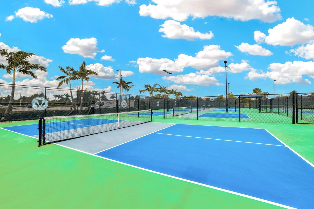 12078 Mimosa St, Naples, FL 34120