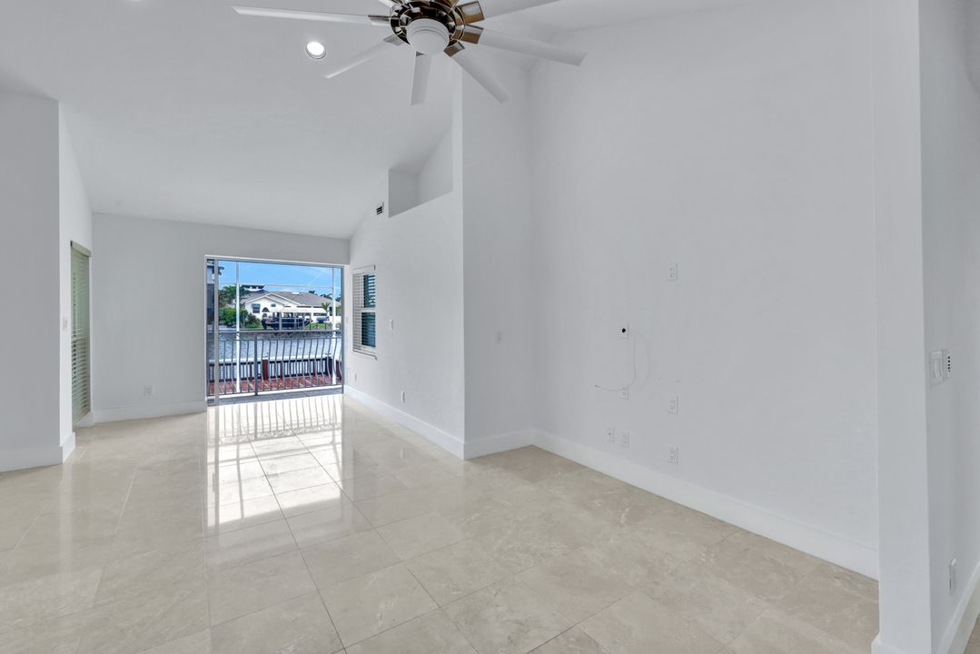 396 Conners Ave, Naples, FL 34108